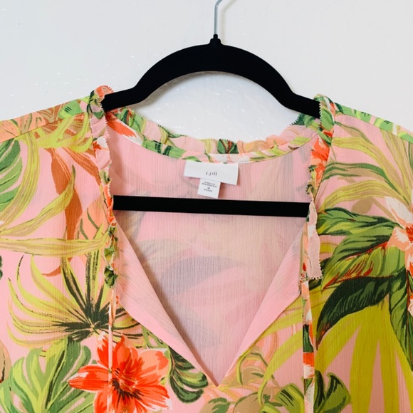J.Jill Pink Floral Tunic Top Size Medium PETITE Bell Sleeve Tropical Boho Beach - Picture 2 of 14